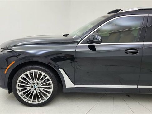 Used 2025 BMW X7 xDrive40i w/ Executive Package image 9
