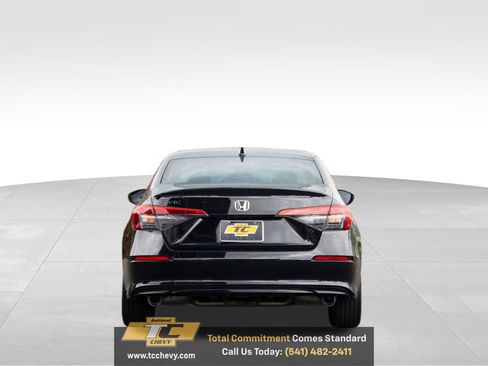 Used 2022 Honda Civic EX image 4