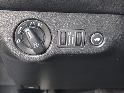 Used 2020 Dodge Challenger GT image 30