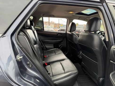 Used 2016 Subaru Outback 3.6R Limited image 17