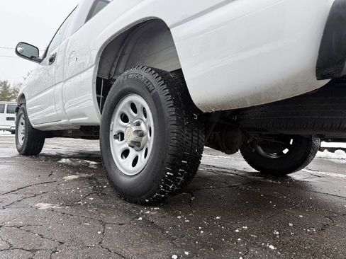 Used 2006 Chevrolet Silverado 1500 W/T image 8