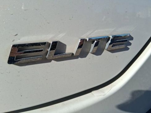 Used 2023 Honda Pilot Elite image 9