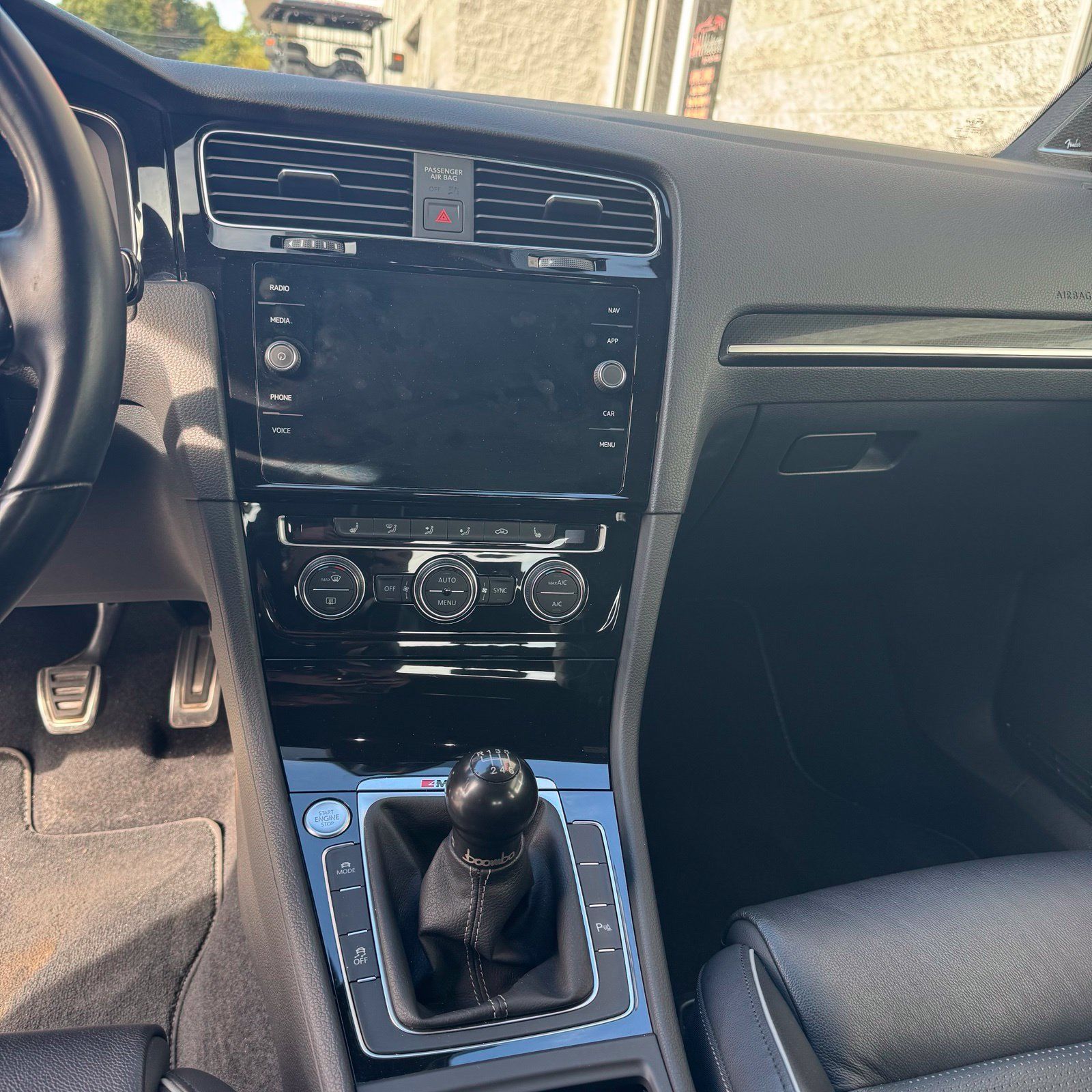 Used 2019 Volkswagen Golf R 4-Door AWD/4WD image 10