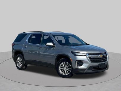 Used 2023 Chevrolet Traverse LT