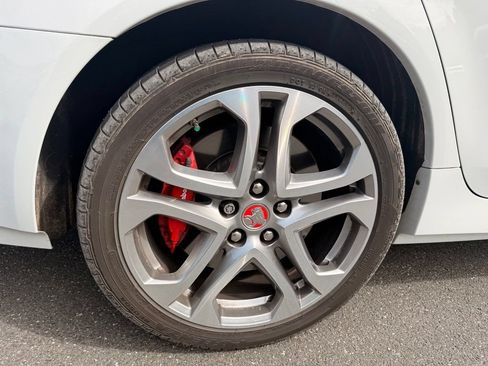 Used 2017 Chevrolet SS RWD image 14