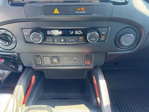 Used 2022 Nissan Frontier PRO-4X w/ Technology Package AWD/4WD image 30