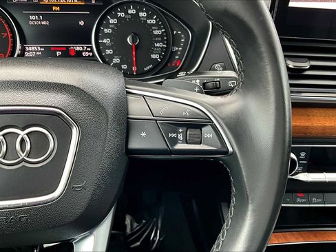 Used 2021 Audi Q5 Premium image 23