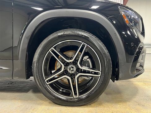Used 2025 Mercedes-Benz GLB 250 4MATIC image 16