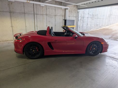 Used 2015 Porsche Boxster GTS image 9