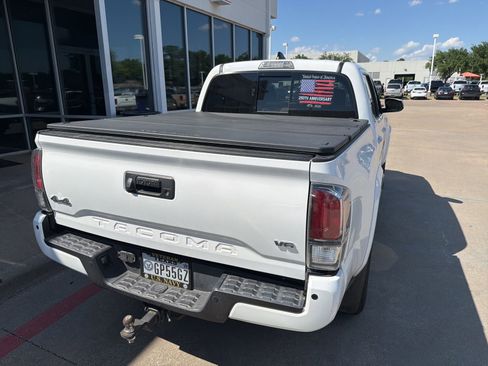Used 2022 Toyota Tacoma Limited AWD/4WD image 3