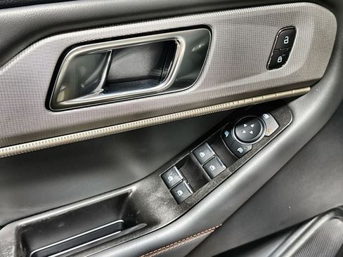 Used 2026 Ford Explorer Active RWD image 14