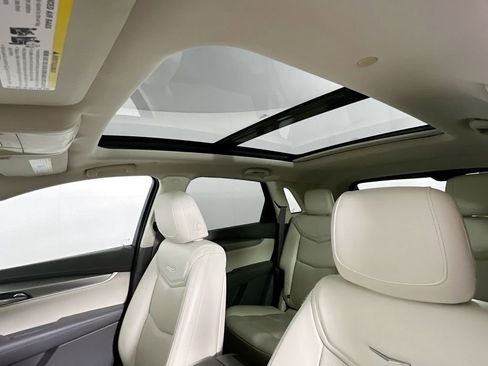 Used 2018 Cadillac XT5 Luxury image 22