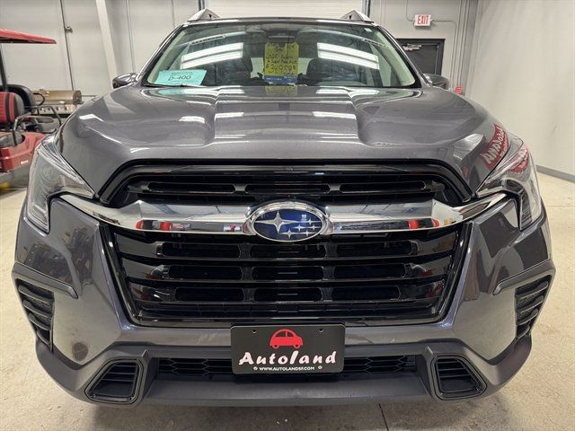 Used 2025 Subaru Ascent Premium AWD/4WD image 2