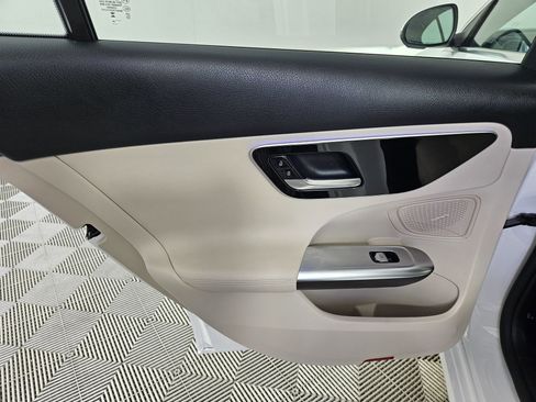 Used 2025 Mercedes-Benz C 300 Sedan image 43