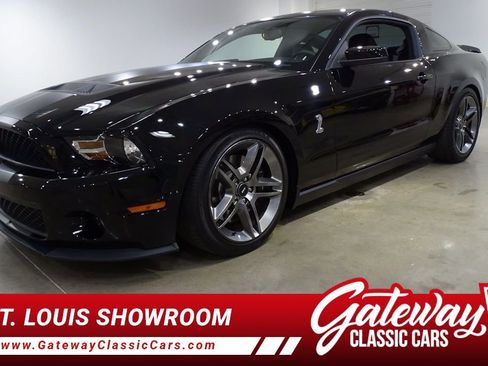 Used 2010 Ford Mustang Shelby GT500 image 1