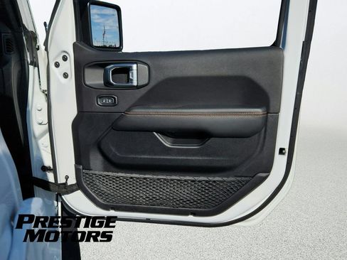 Used 2021 Jeep Gladiator Mojave AWD/4WD image 27
