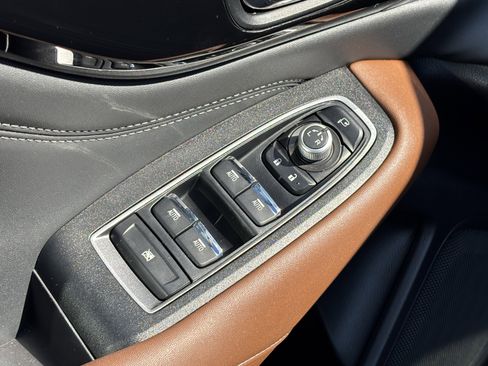 Used 2021 Subaru Outback Touring image 15