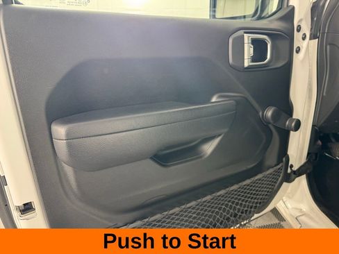 Used 2024 Jeep Gladiator Sport AWD/4WD image 10