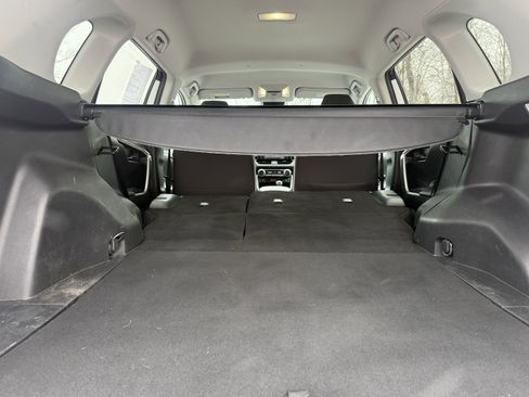 Used 2022 Toyota RAV4 LE image 27