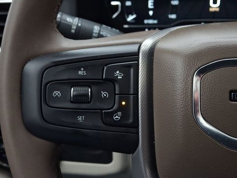 Used 2023 GMC Yukon Denali w/ LPO, Floor Liner Package image 23