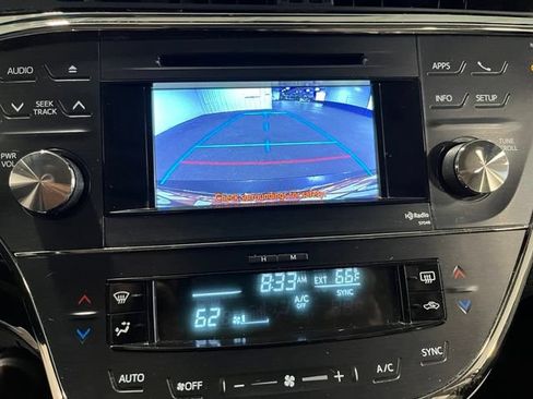 Used 2014 Toyota Avalon XLE Touring FWD image 29