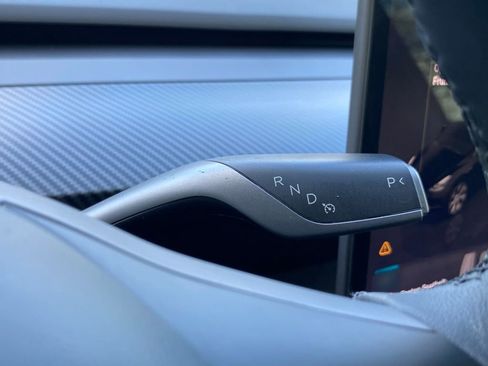 Used 2024 Tesla Model Y Long Range image 29