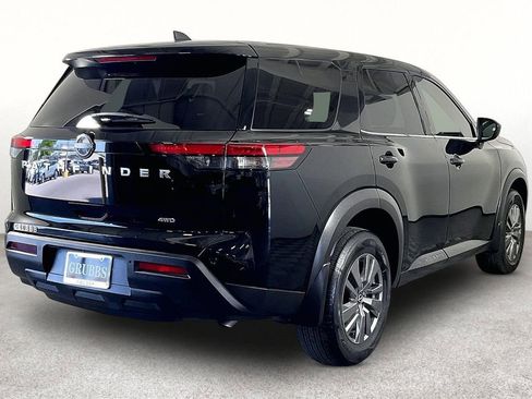 Certified 2025 Nissan Pathfinder S AWD/4WD image 2