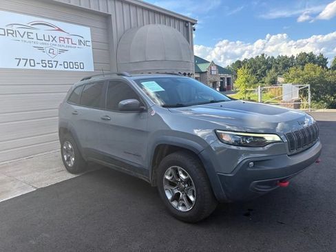 Used 2019 Jeep Cherokee Trailhawk AWD/4WD image 6