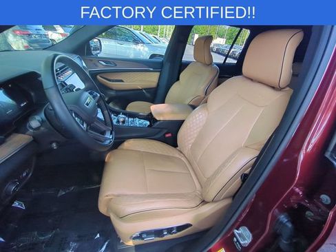 Certified 2025 Jeep Grand Cherokee Summit w/ Obsidian Package AWD/4WD image 16