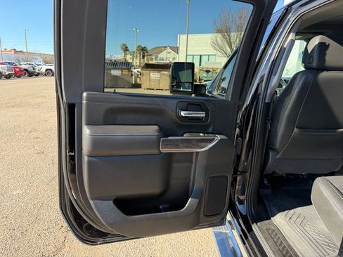 Used 2020 Chevrolet Silverado 2500 LTZ w/ LTZ Premium Package image 23