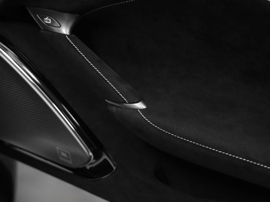 Certified 2023 Ferrari Roma RWD image 28