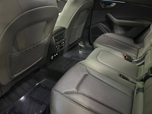 Used 2020 Audi Q8 Premium Plus w/ Premium Plus Package image 11
