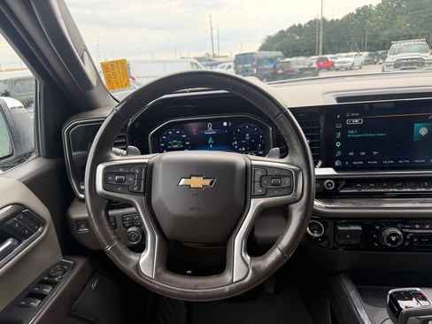 Used 2023 Chevrolet Silverado 1500 LTZ w/ Technology Package AWD/4WD image 9
