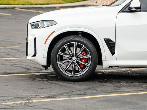 Used 2024 BMW X5 xDrive40i w/ M Sport Package image 8