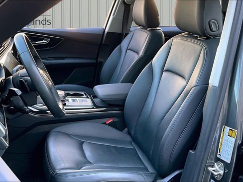 Used 2023 Audi Q7 2.0T Premium w/ Convenience Package image 21