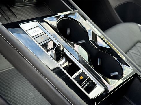 Used 2025 Volkswagen Atlas SEL Premium R-Line image 27