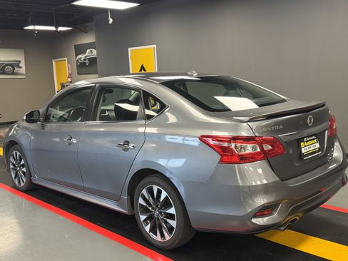 Used 2019 Nissan Sentra SR FWD image 6