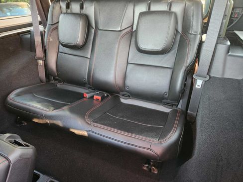 Used 2022 Jeep Wrangler Rubicon AWD/4WD image 29