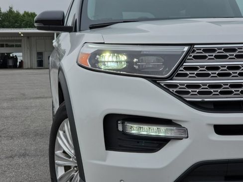 Used 2024 Ford Explorer Limited w/ Limited Technology Package AWD/4WD image 9