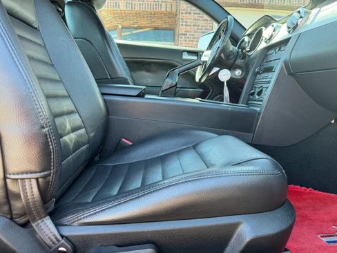 Used 2006 Ford Mustang GT Premium RWD image 55
