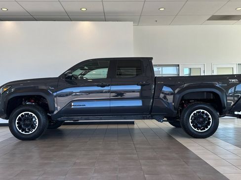 Certified 2026 Toyota Tacoma TRD Off-Road w/ TRD Off Road Upgrade Package AWD/4WD image 7