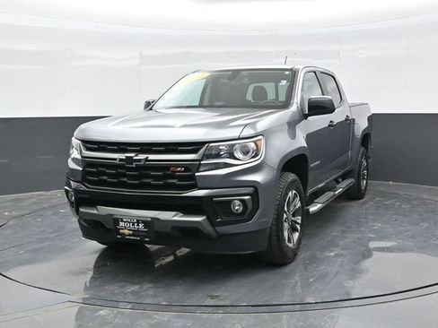 Used 2022 Chevrolet Colorado Z71 AWD/4WD image 2