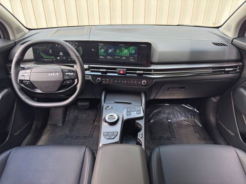 Used 2026 Kia Sportage EX AWD/4WD image 11