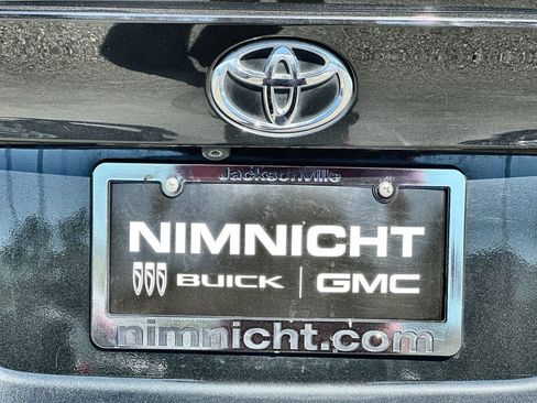 Used 2019 Toyota C-HR Limited image 31