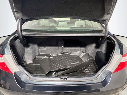 Used 2017 Toyota Camry XLE image 34