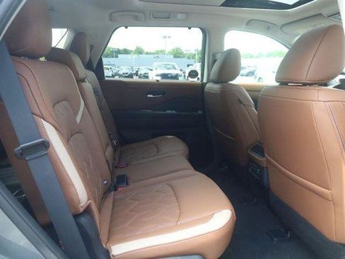 New 2026 Nissan Pathfinder Platinum AWD/4WD image 23