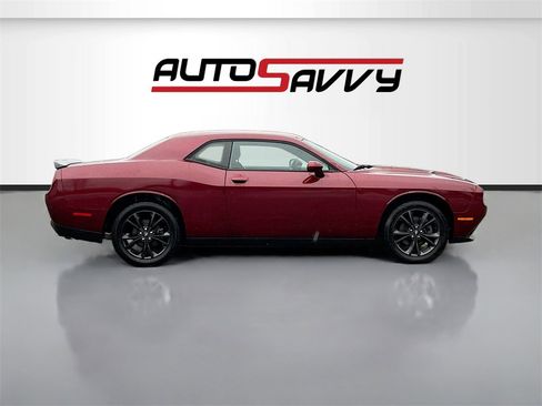 Used 2020 Dodge Challenger SXT w/ Blacktop Package image 8