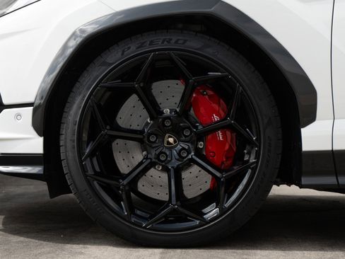 Used 2024 Lamborghini Urus Performante image 37