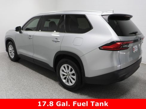 Certified 2024 Toyota Grand Highlander XLE image 8