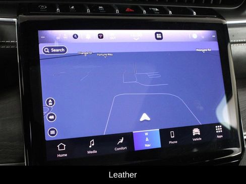 Used 2022 Jeep Grand Cherokee Overland w/ Adv Protech Group III image 8